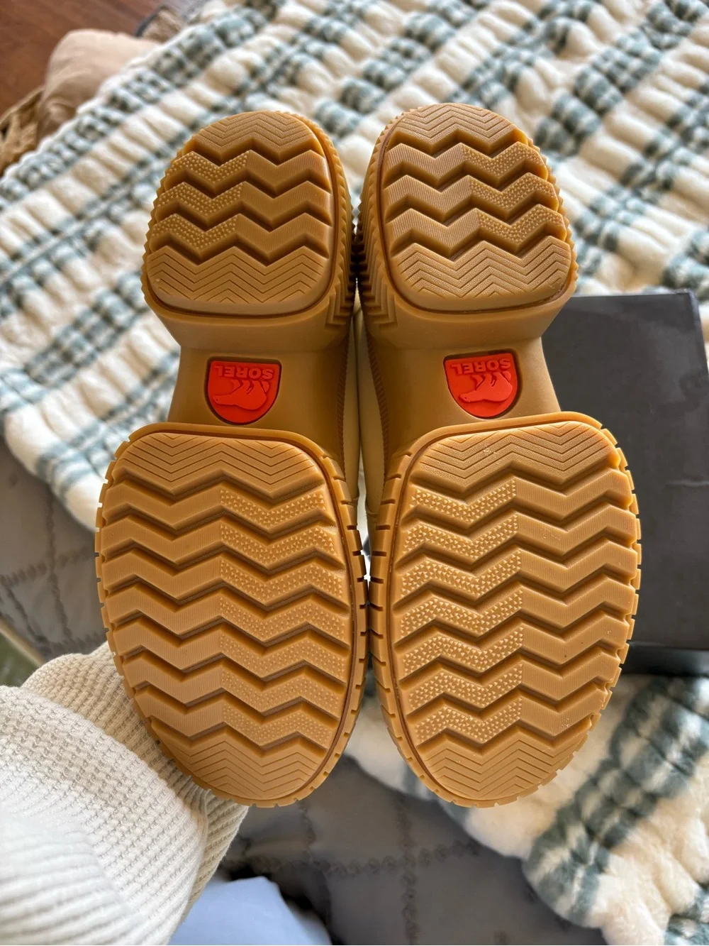 Sorel Ona Ave Chelsea Boot WP in Honey White